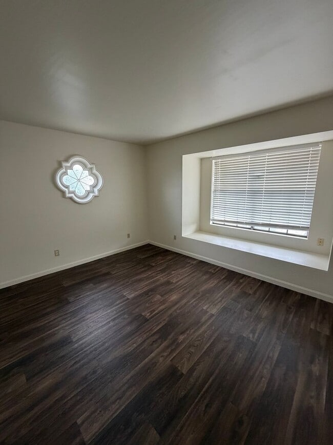 Building Photo - Spacious 3-Bedroom Home in Scottsdale