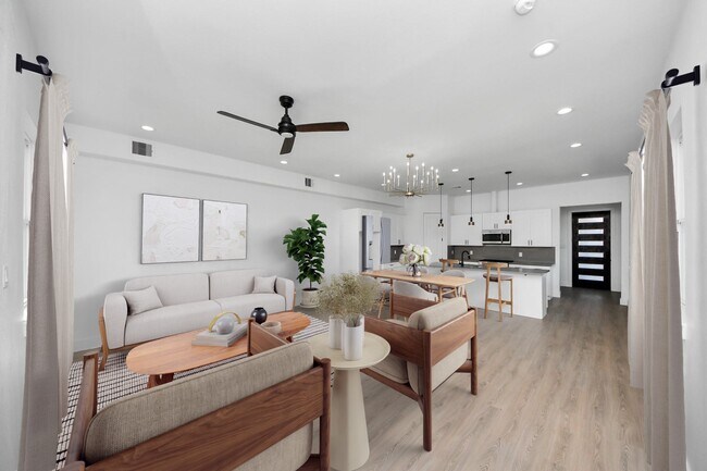 Primary Photo - 4133 E Toliver St