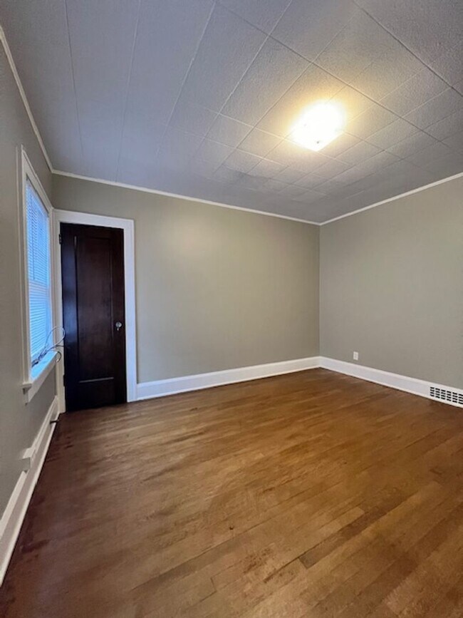 Building Photo - 356 18th St NW