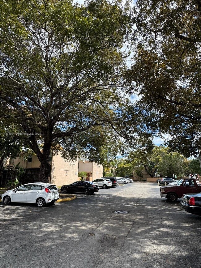 Building Photo - 6007 SW 69th St