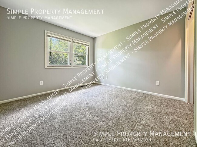 Building Photo - 770 Coleman St SE