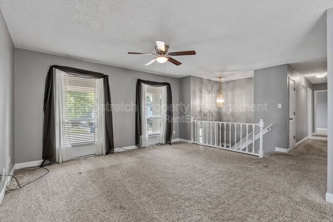 Building Photo - 33 Pershing Lake Dr