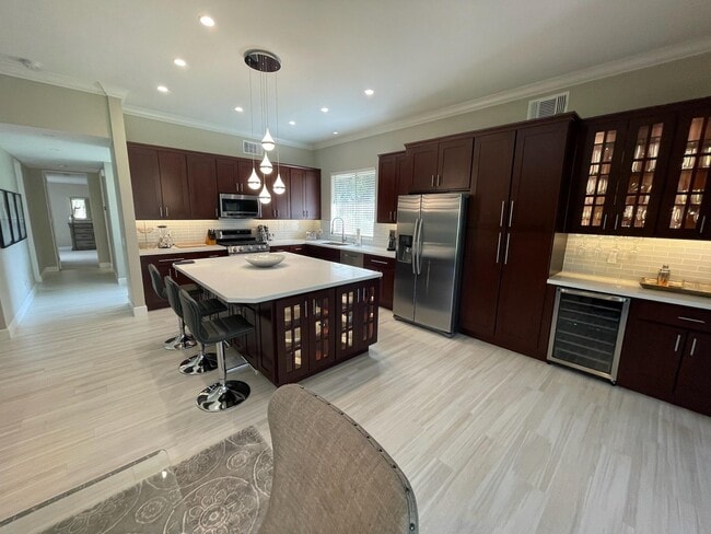 Primary Photo - 76990 Lark Dr