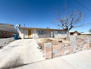 Building Photo - 6508 Evergreen Ave