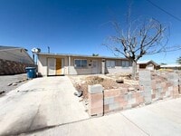 Building Photo - 6508 Evergreen Ave