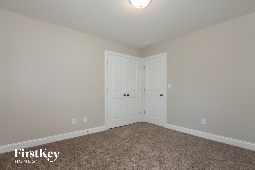 Building Photo - 3611 Alamito Ln