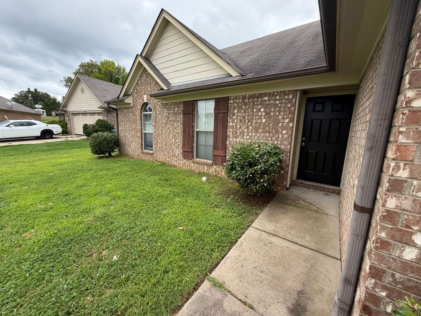 Building Photo - 8898 Rasco Hills Cove