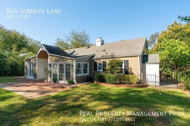Building Photo - 804 Janneys Ln