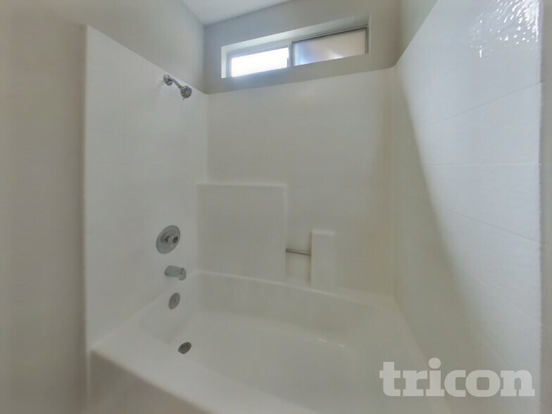 Building Photo - 3401 Spruce St