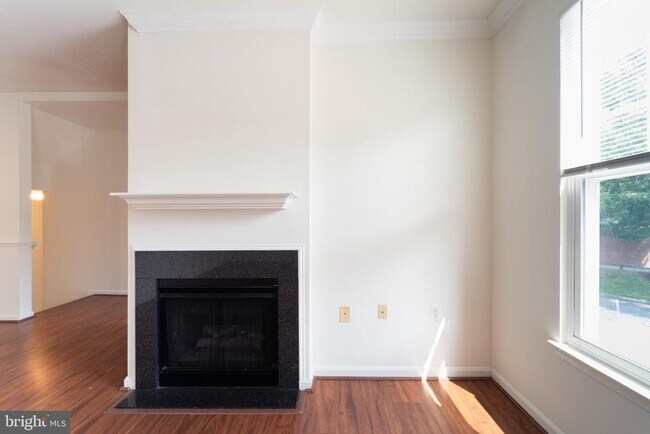 Building Photo - 11391 Aristotle Dr