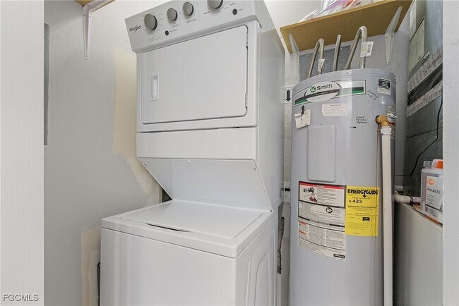 Building Photo - 12131 Summergate Cir