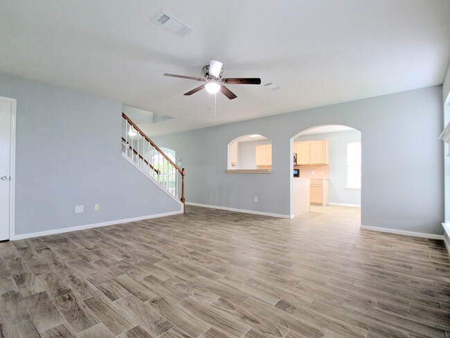 Building Photo - 4805 E Columbary Dr