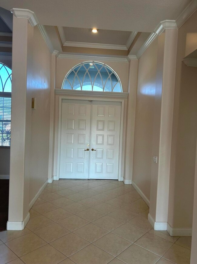 Building Photo - 6619 NW Omega Rd