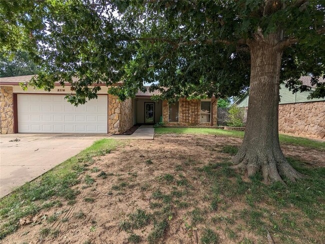 Primary Photo - 2116 Oakvista Cir