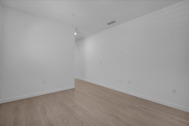 Building Photo - 12658 Rosefinch Wy