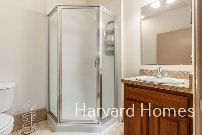 Building Photo - 131 Midland Ave