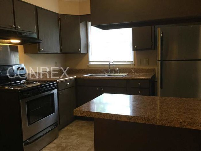 Building Photo - Beautifully Renovated Home