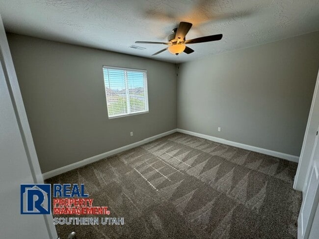 Building Photo - Brand New - River Trail Townhome