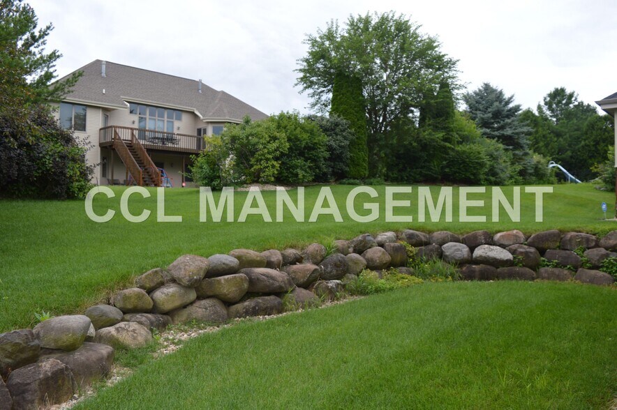 Building Photo - 9217 Bear Claw Way