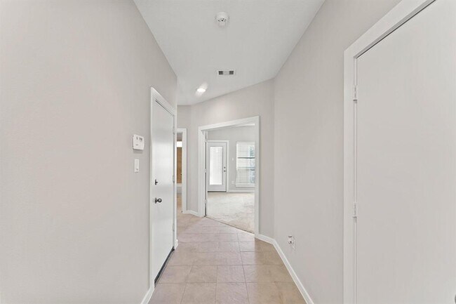 Building Photo - 1144 Bonner St