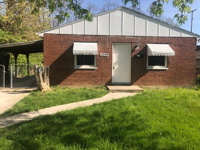 Building Photo - 6229 Carmin Ave