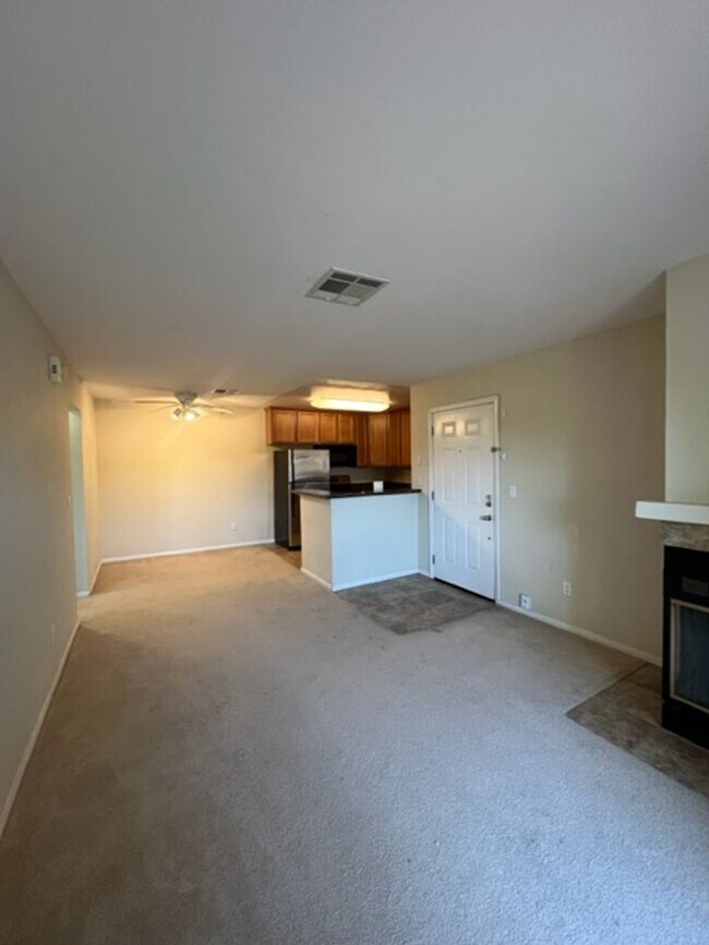 Building Photo - Nice 1 Bedroom and 1 Bathroom Condo $1,450.00