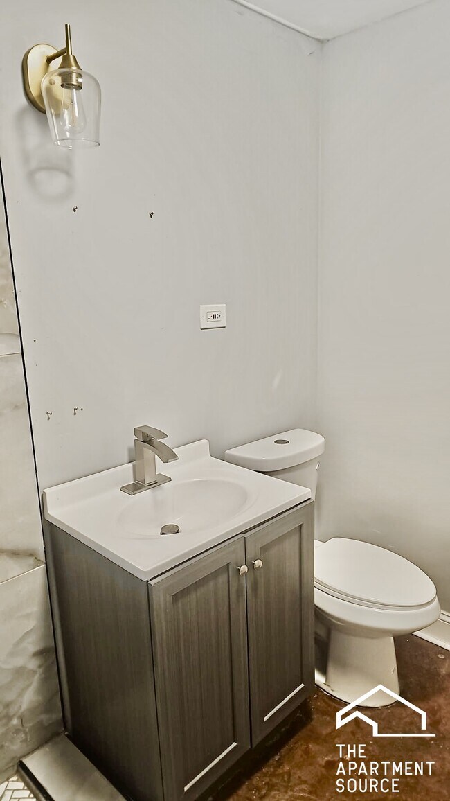 Building Photo - 3539 W Grenshaw St