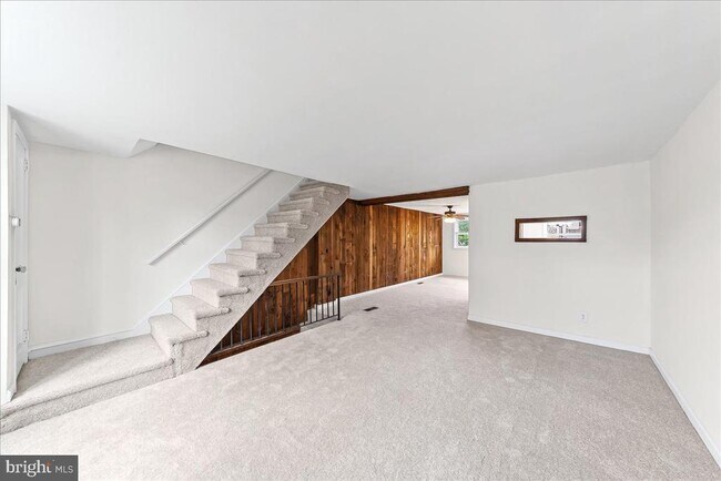 Building Photo - 5205 Westbrook Dr