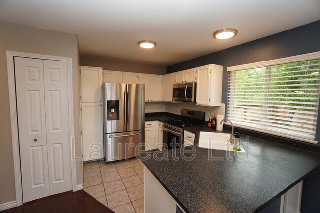 Building Photo - 9521 Joyce Ln