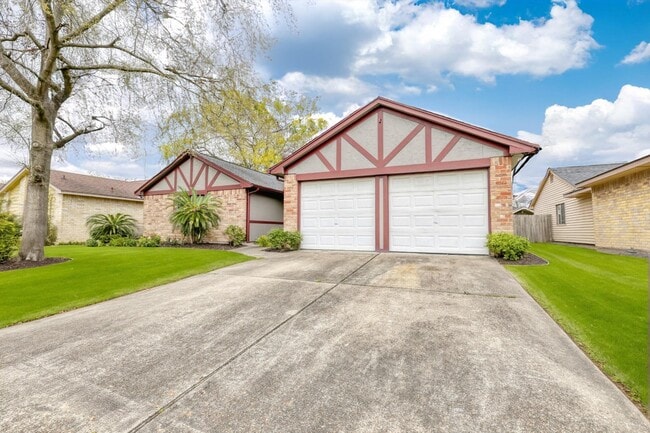 Building Photo - 13331 Boyer Ln