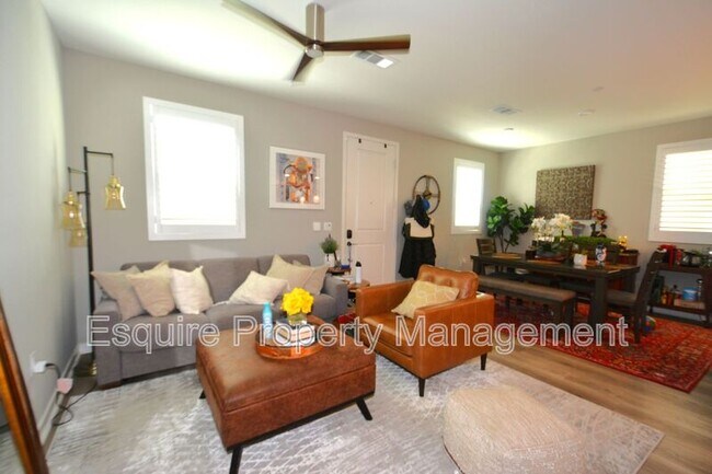 Building Photo - 643 Winchester Dr