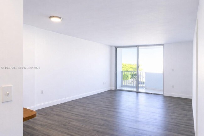 Building Photo - 1990 Marseille Dr