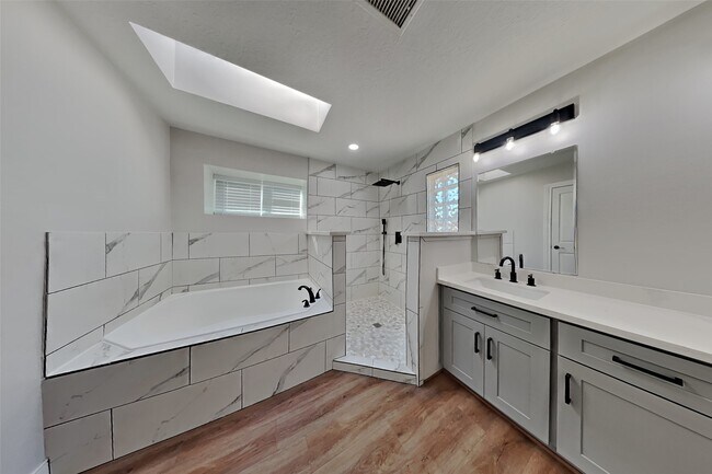 Building Photo - 1190 Red Rock Canyon Dr