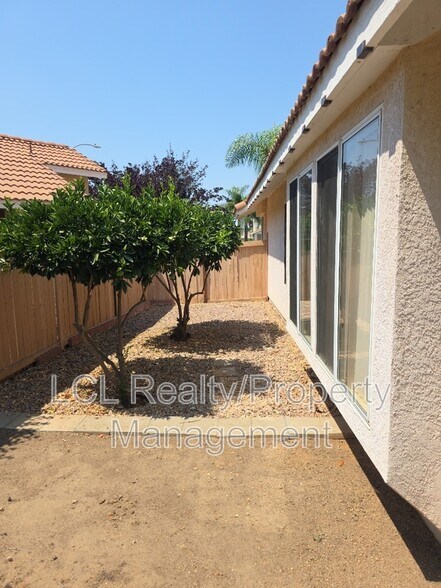 Building Photo - 25673 Hillman Ct