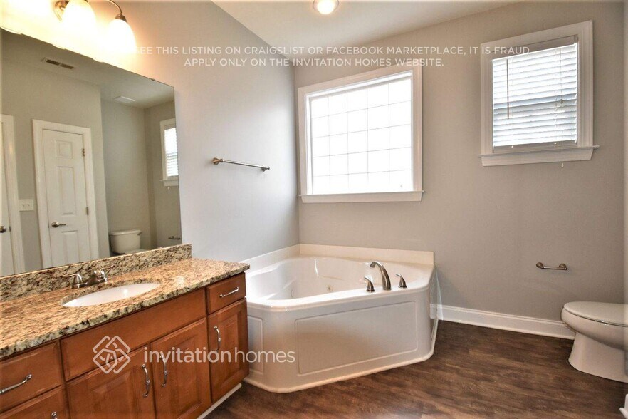 Building Photo - 14023 Acorn Creek Ln