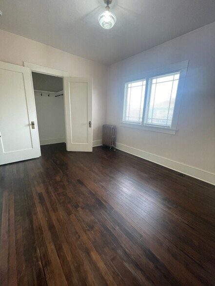 Building Photo - 264 E 4800 S