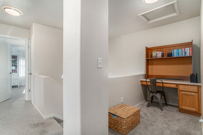 Building Photo - 9303 W 107th Pl