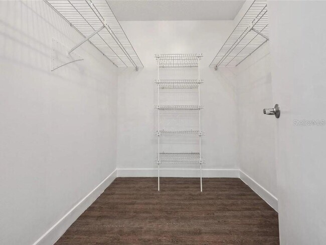 Building Photo - 2340 Sun Valley Cir