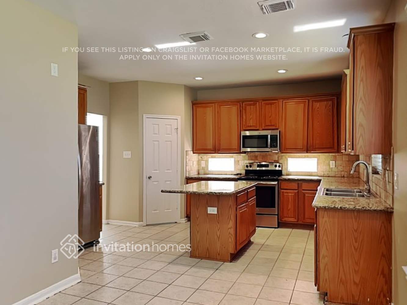 Building Photo - 23534 Tayman Park Dr