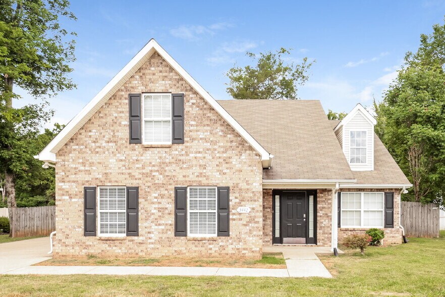 Primary Photo - 3442 Leslie Ln
