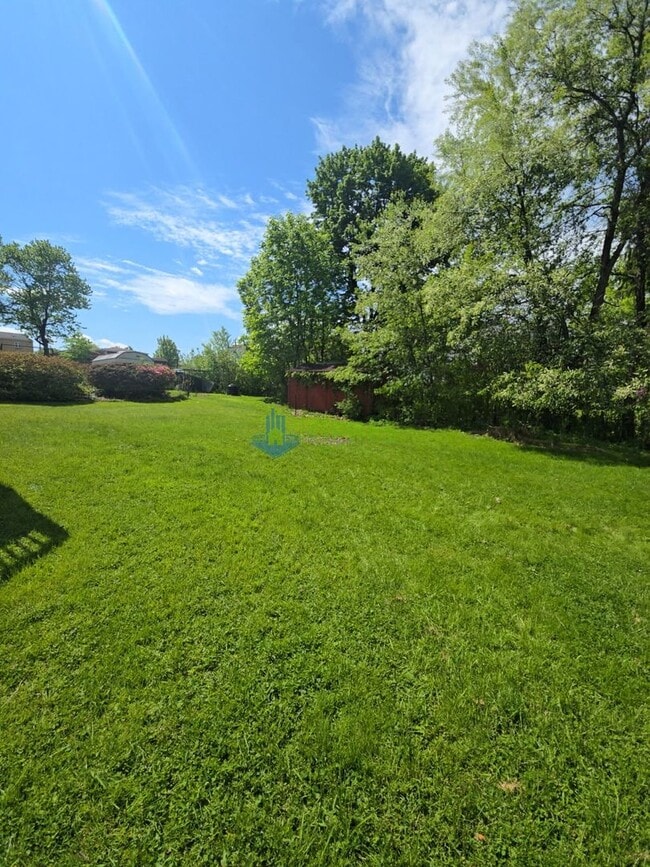 Building Photo - Charming 3-Bedroom Pittsburgh Home with Fireplace, Balcony & Garage Parking