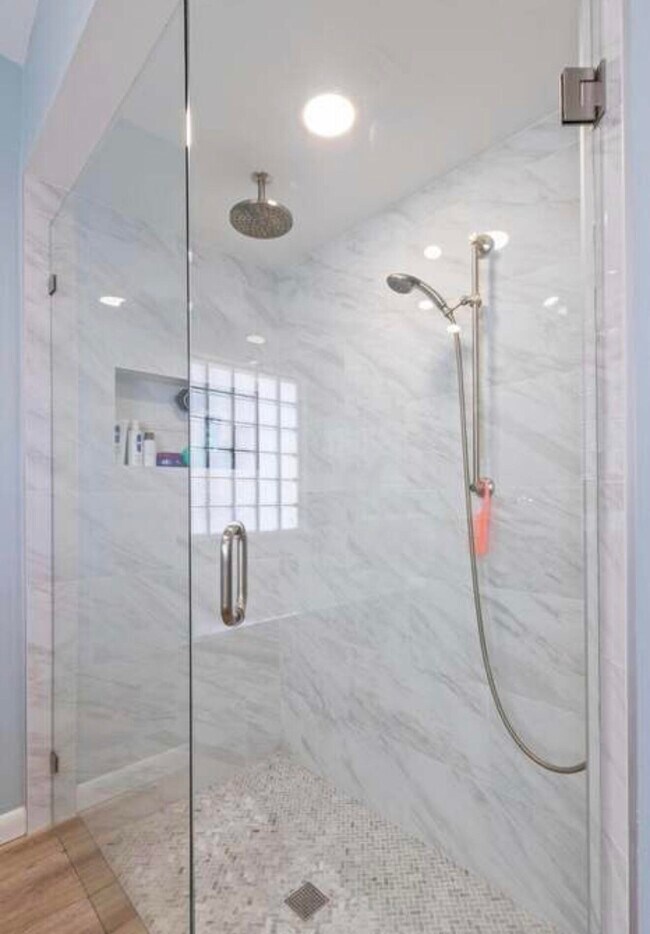 Building Photo - 23426 Alzira Cir