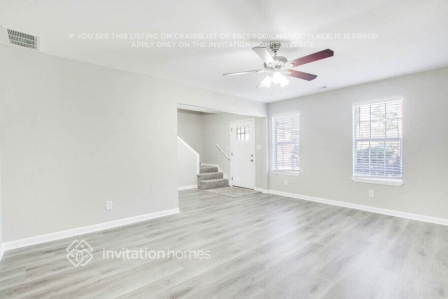 Building Photo - 6355 Ashdale Dr