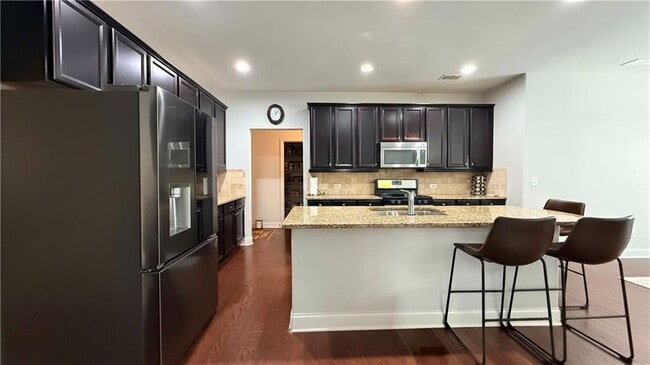 Building Photo - 1810 Kingsbridge Ct