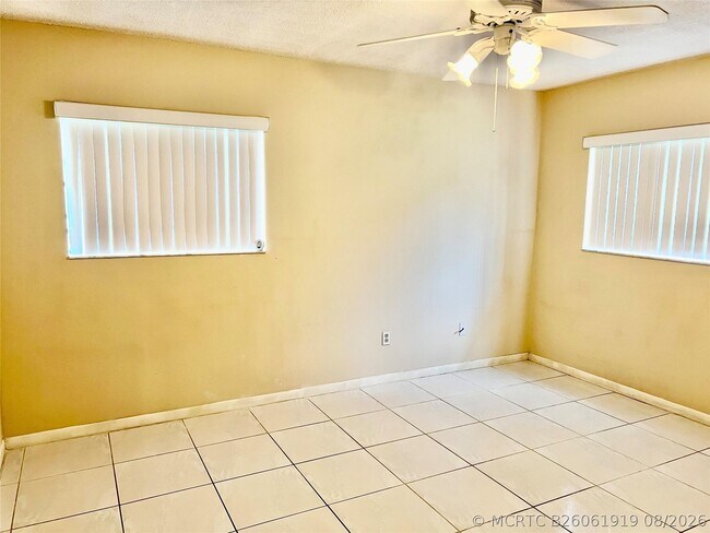 Building Photo - 9718 S Belfort Cir