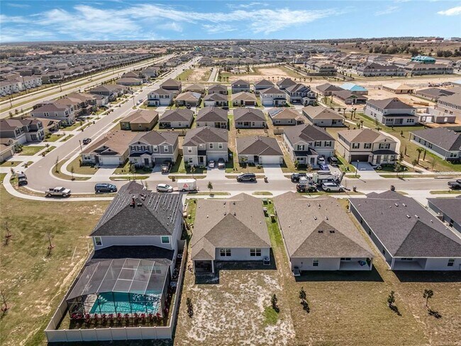 Building Photo - 495 Overpool Ave