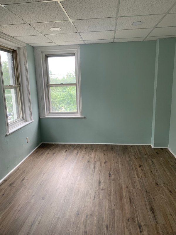 Building Photo - 142 S Union St