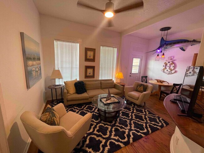 Building Photo - 2423 Avenue Q