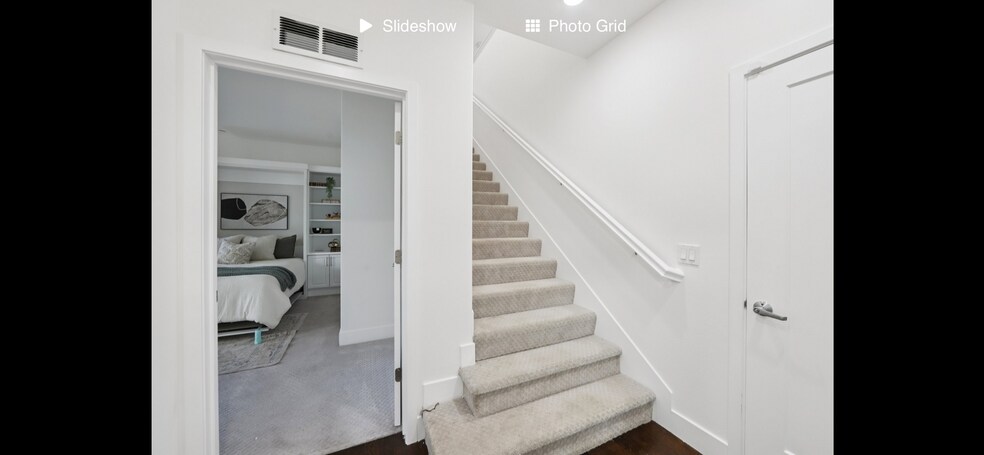 Building Photo - 390 Riesling Ave