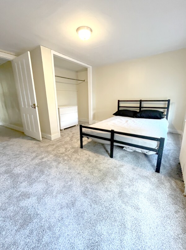 Building Photo - 52 Broome St